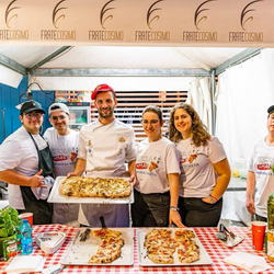 foto festa pizza