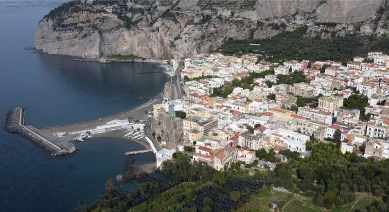 Una perla di rara bellezza sospesa tra cielo e mare Meta